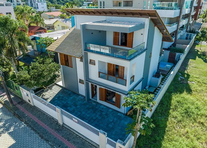 Hotel que aceita animais de estimação: 192 - Casa luxo com 5 suítes e piscina aquecida